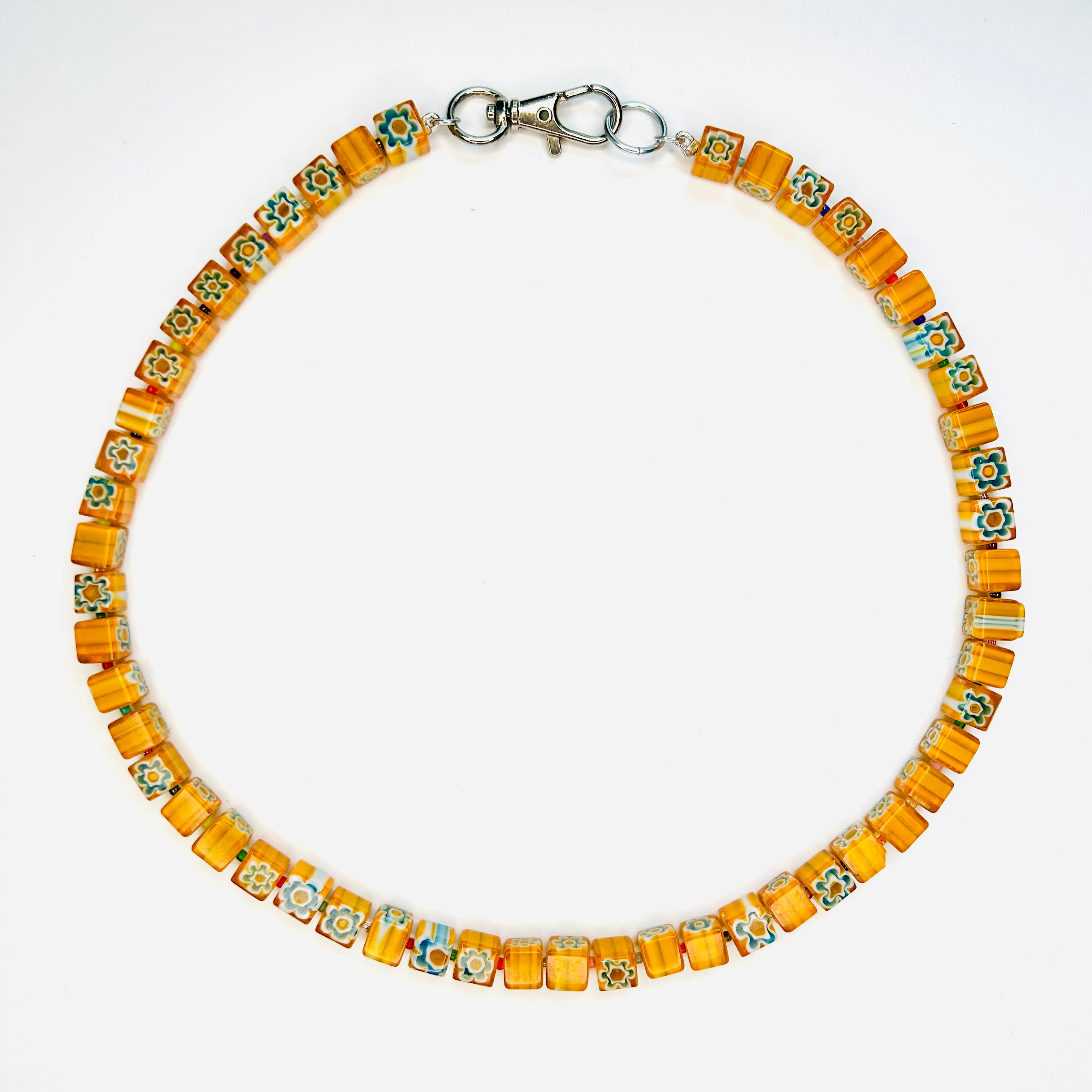 villa necklace